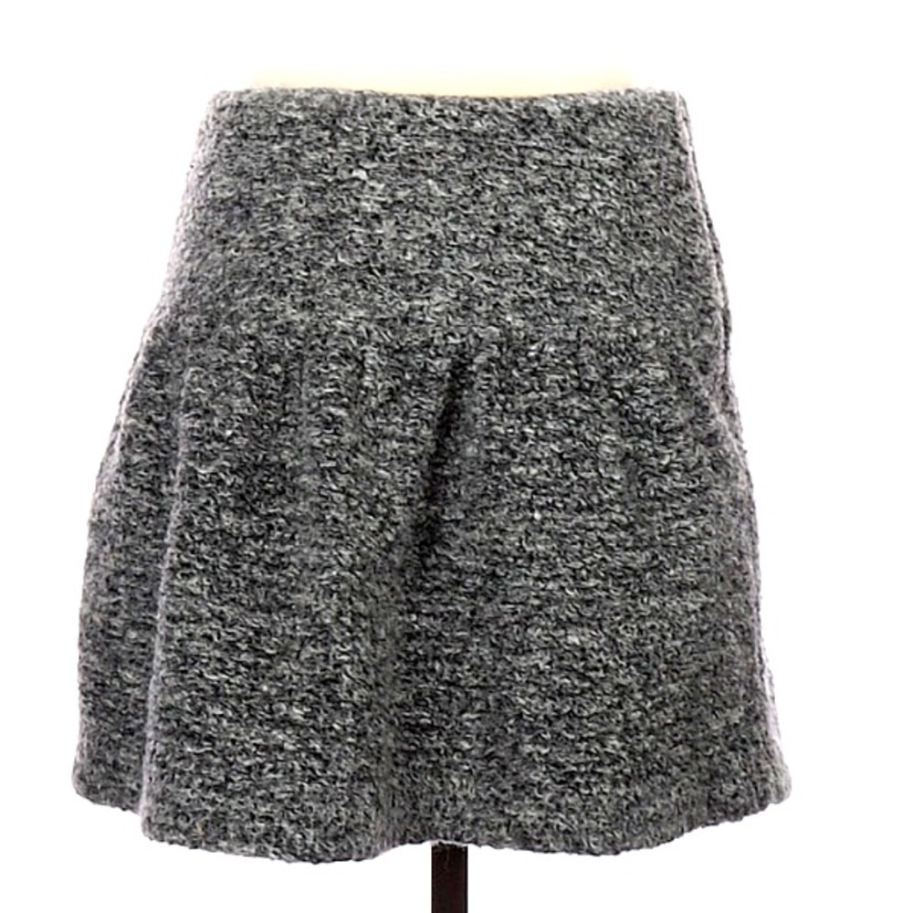 Gat rimon elan mini skirt wool like material zipper size small fall boho classy